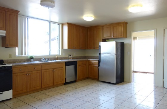 Massive & Airy Townhome in the heart of Los Feliz