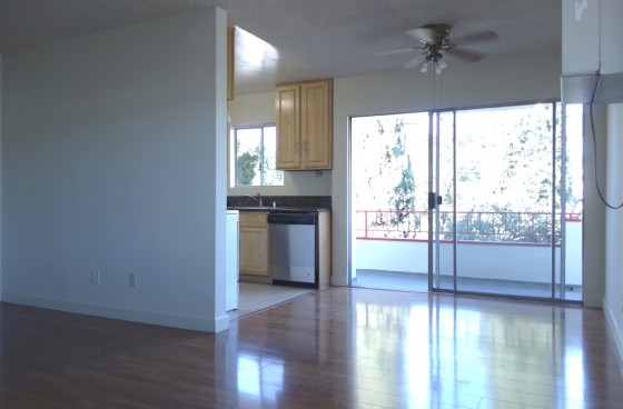 Top Level Grand Home w/Large Balcony in Prime Los Feliz