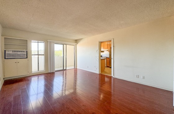 Top Level Studio with $2 Parking, Community Pool