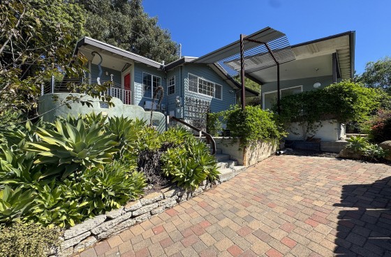 Mt. Washington Oasis w/Two Home Offices & Enchanting Yard