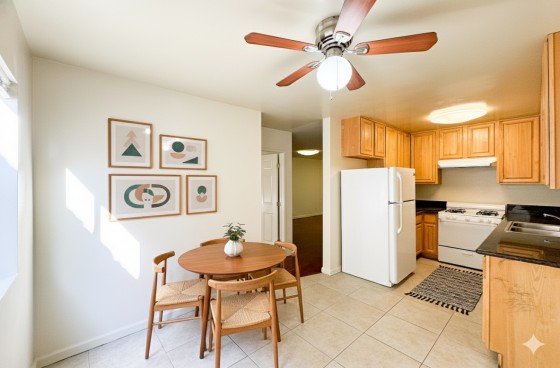 Cozy Corner Unit with $2 Parking