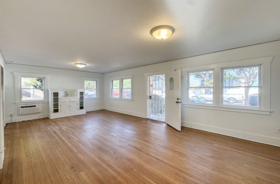 Modernized 1922 Oversized Duplex: House-Like Living.