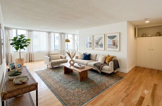 Just Steps from the Ocean! Experience Coastal Living w/Parkings